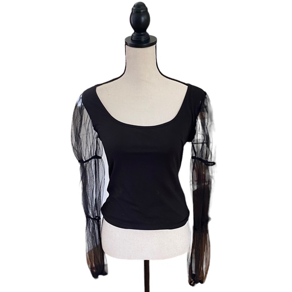 Gigot Sheer Sleeve Tee - Picture 2 of 3